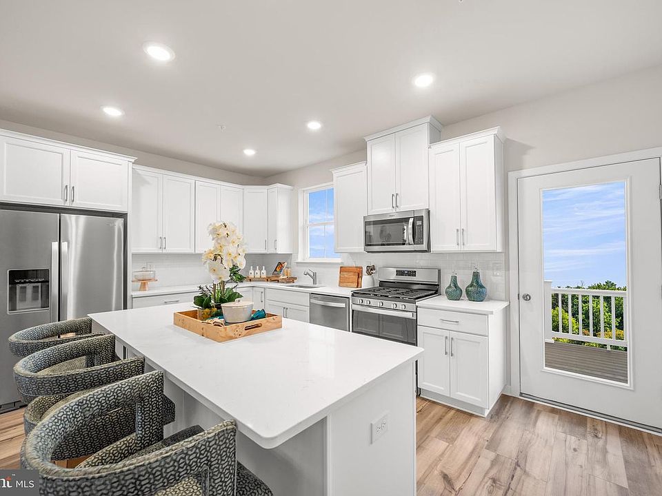 1st image of 35 Continental Way