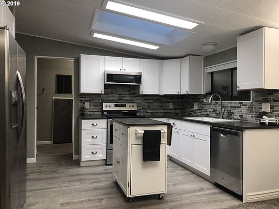 2nd image of 17401 SE 39th St Unit 100