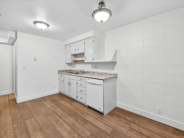 824 S Curtis Rd — Photo 6