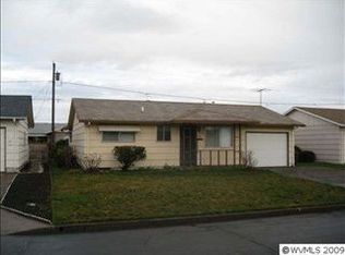 1355 Garden Way, Woodburn, OR 97071