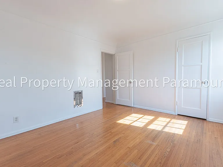 1460 S Orange Grove Ave — Photo 39