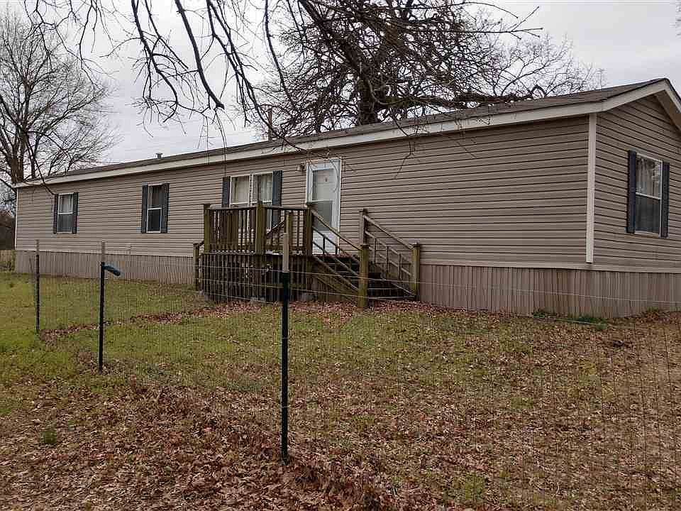 1st image of 882 Sparks Ln