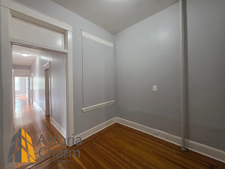 2206 Roslyn Ave #1 — Photo 4
