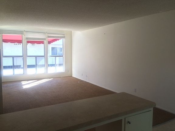 5th image of 2400 De La Vina St APT 12