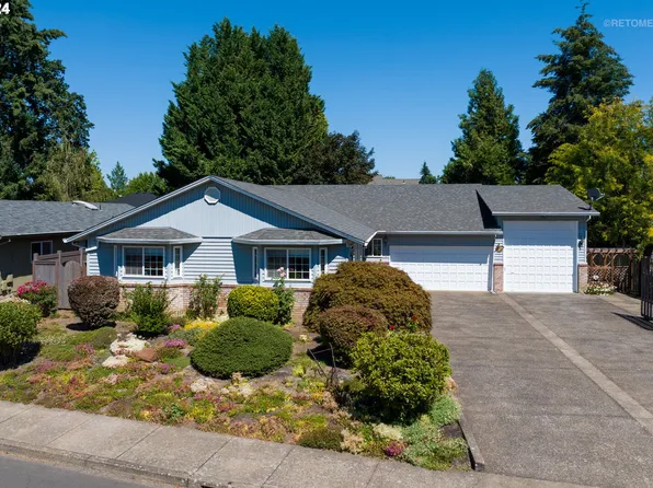 2750 NE Leathers Ln, McMinnville, OR 97128