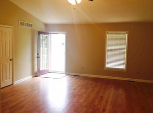 57 Holtzclaw Ln, Hustonville, KY 40437