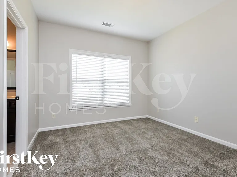 3591 Grand Central Ave — Photo 12