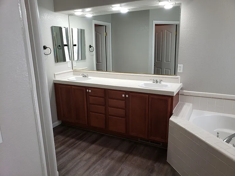 7251 Noah Ct — Photo 11