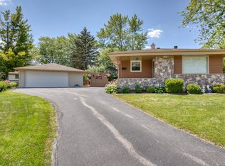W182N8433 Bryn Mawr Ct, Menomonee Falls, WI