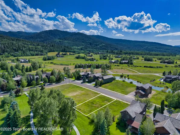 105 Moulton Ln, Victor, ID 83455