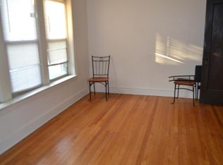 7225 S Cornell Ave #3, Chicago, IL 60649