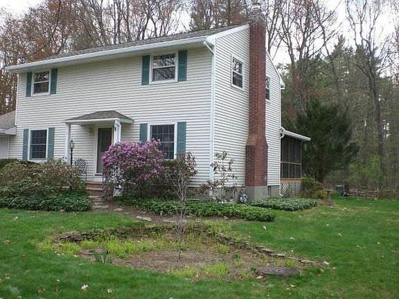 2nd image of 5 Village Ln