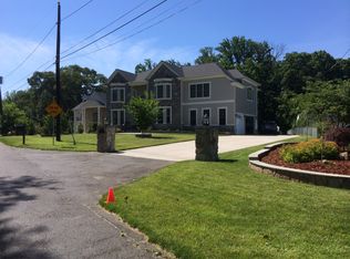 8325 Robey Ave, Annandale, VA 22003