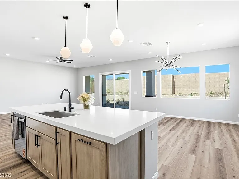 6323 Zephyr Peak Ct — Photo 11