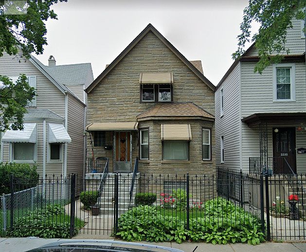 1st image of 3352 W Berteau Ave #G