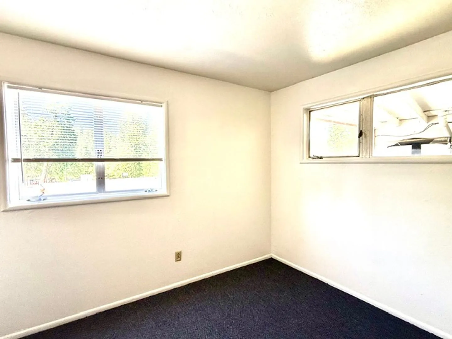 Reduced New Flooring And Paint! Downtown Twain Harte!! Watch The Parades From Your Patio!! — Photo 4