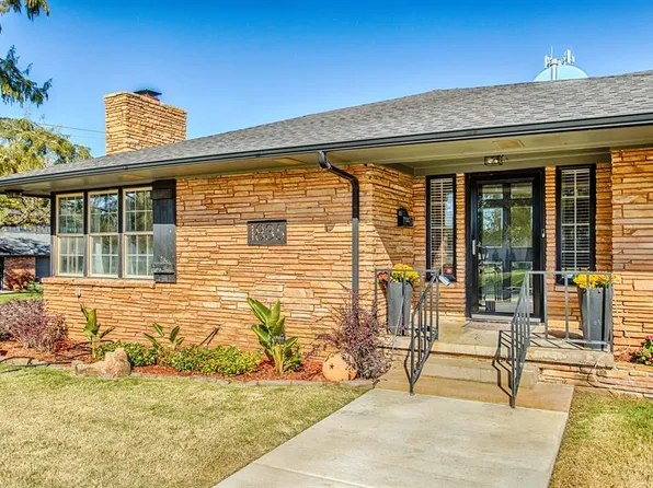1835 Drakestone Ave, Nichols Hills, OK 73120