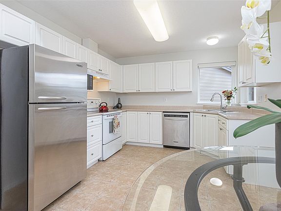 4th image of 339 Rheumer Cres