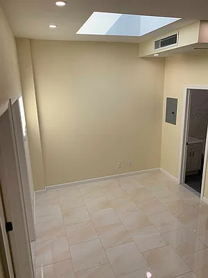 Rented by Sun Realty New York Inc | media 5