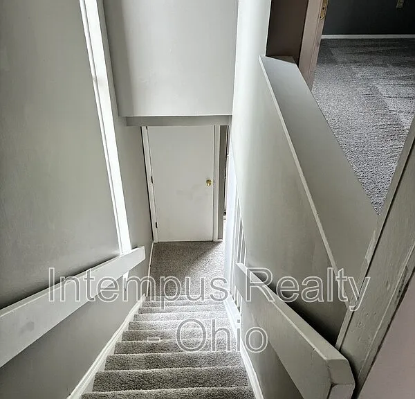 21 King Arthur Ct — Photo 13