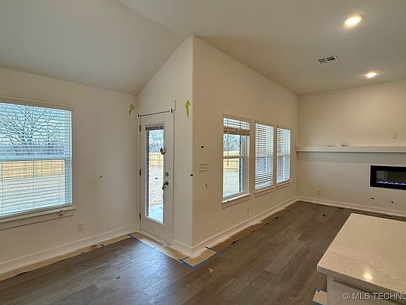 5th image of 1435 E 149th Pl S