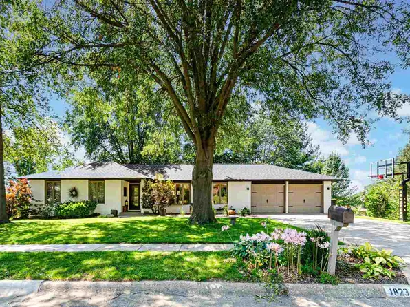 1823 Kathlin Dr, Iowa City, IA 52246