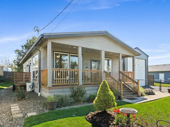 7825 18th St, Bay City, OR 97107