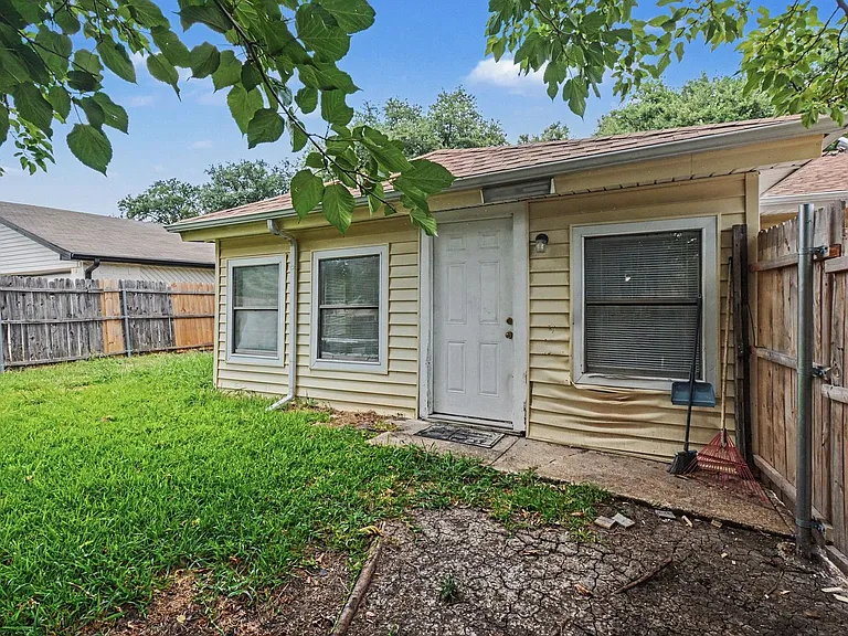 4237 Foliage Dr — Photo 29