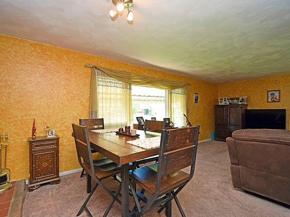 3rd image of 4796 McGreevy Dr