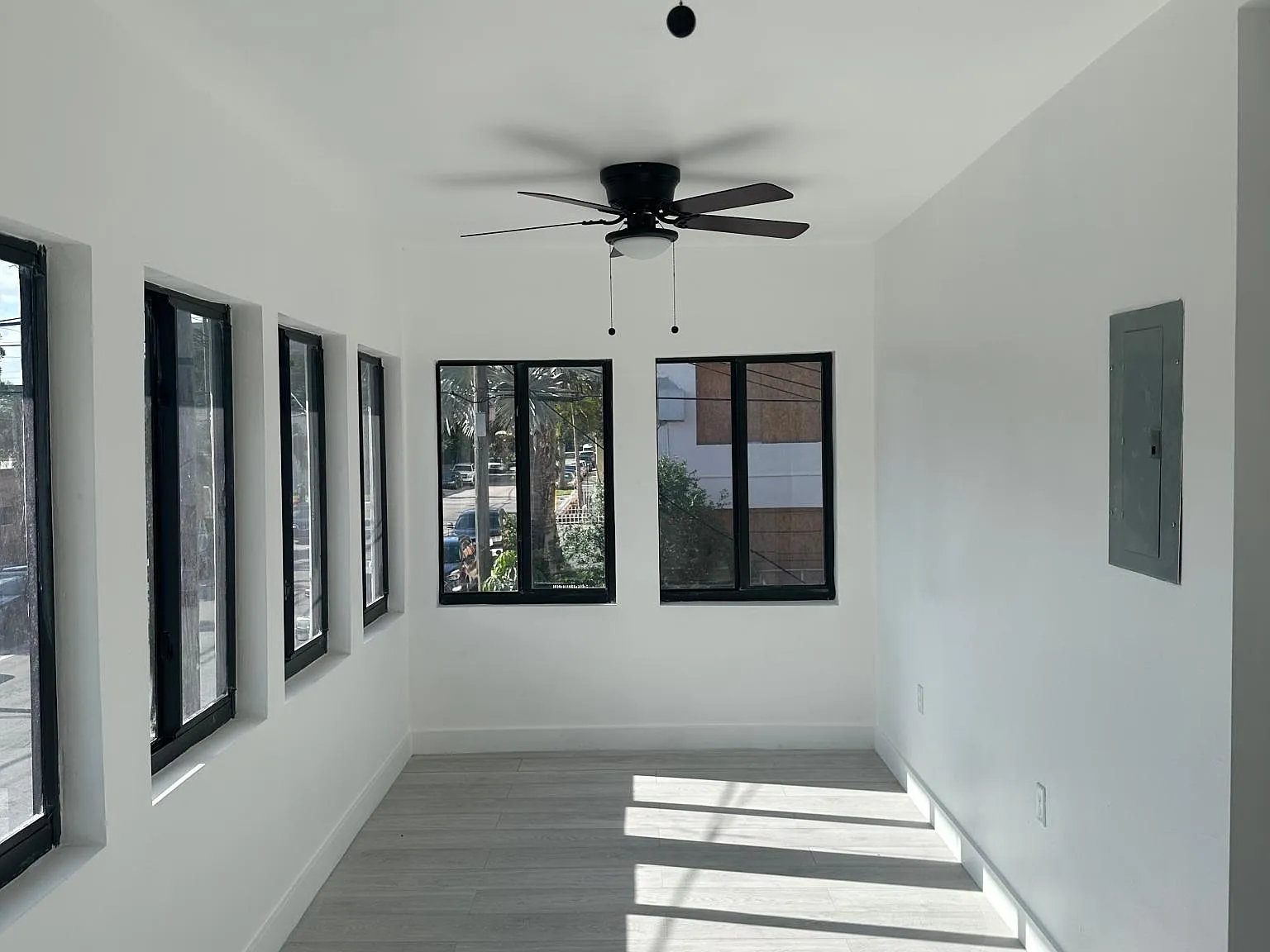 2 bed, 675 sqft, $2,000 — Photo 2