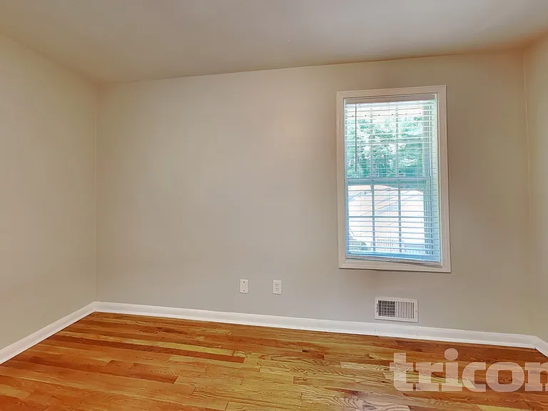 381 Waterford Rd NW — Photo 9