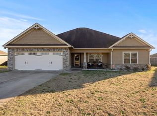 14 Winter Hawk Dr, Fort Mitchell, AL 36856