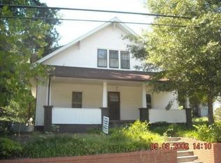 714 Liberty St, Ramseur, NC 27316