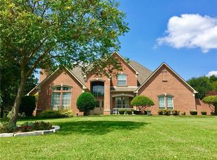 311 Laurel Trail Dr, Terrell, TX 75160