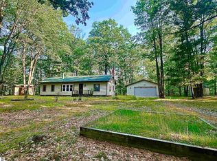 14735 Quiet Acres Rd, Johannesburg, MI 49751