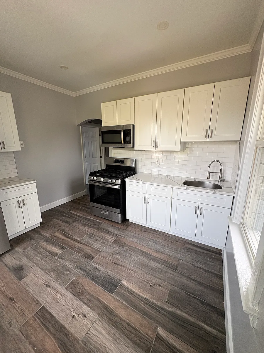 Building Photo - 197 Hansbury Ave #2