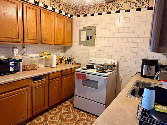 5th image of 1004 NW 12th Street