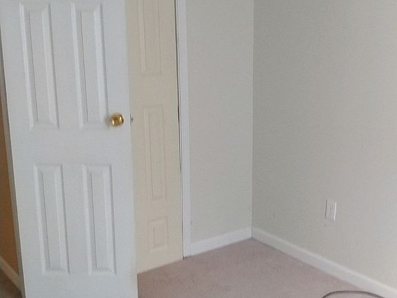 Bedroom/carpet