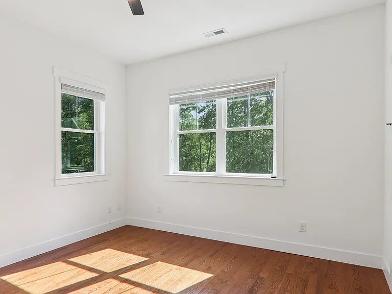 178 Jonathan Ln — Photo 26