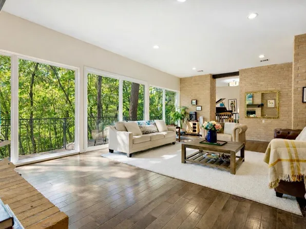 201 Vanderpool Ln APT 130, Houston, TX 77024