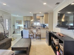 115 Del Mar Ave #1B, Costa Mesa, CA 92627