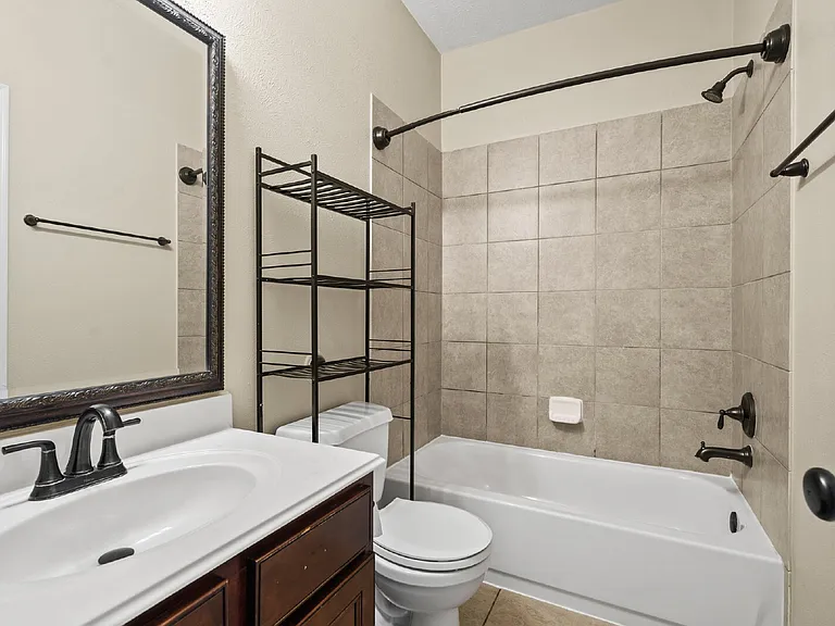 4713 La Escalona Dr — Photo 9
