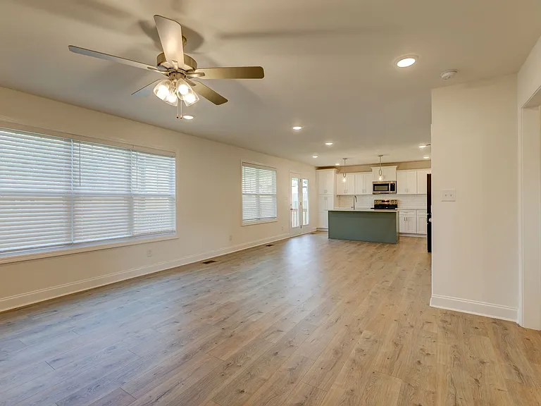 1385 Harmon Ln — Photo 42