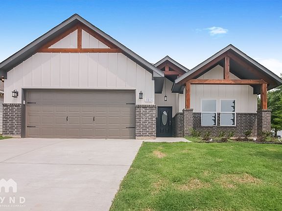 2nd image of 3104 Rockwell Ln
