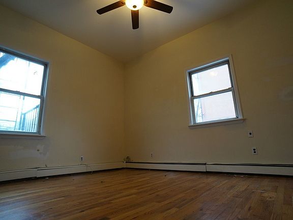 5th image of 435 Graham Ave #3R_EXRTS