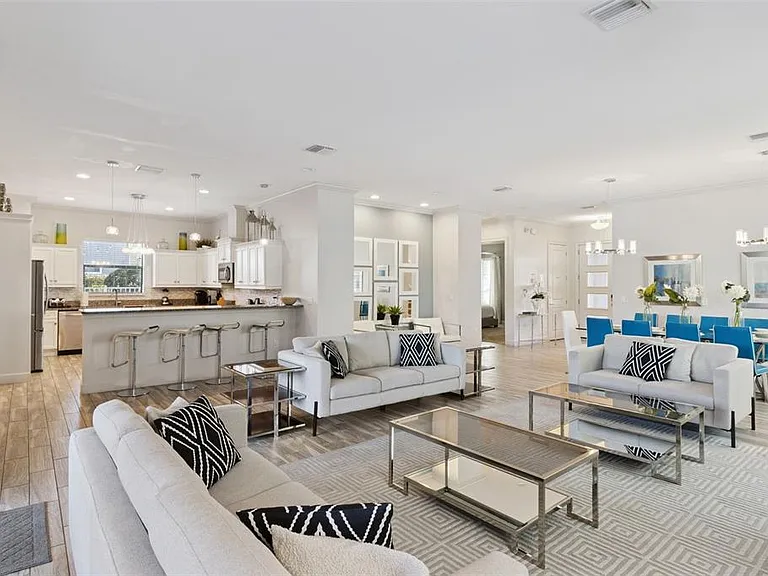 7423 Sparkling Ct — Photo 14