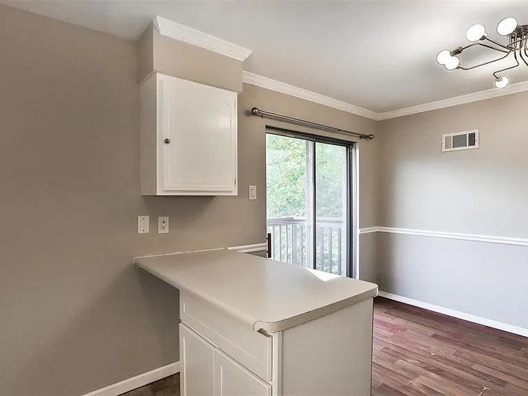 1041 N Clay Ave #C-20 — Photo 16