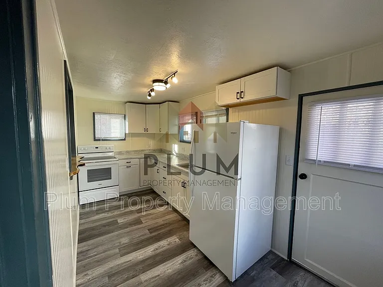 1505 Sherwood St #2 — Photo 8