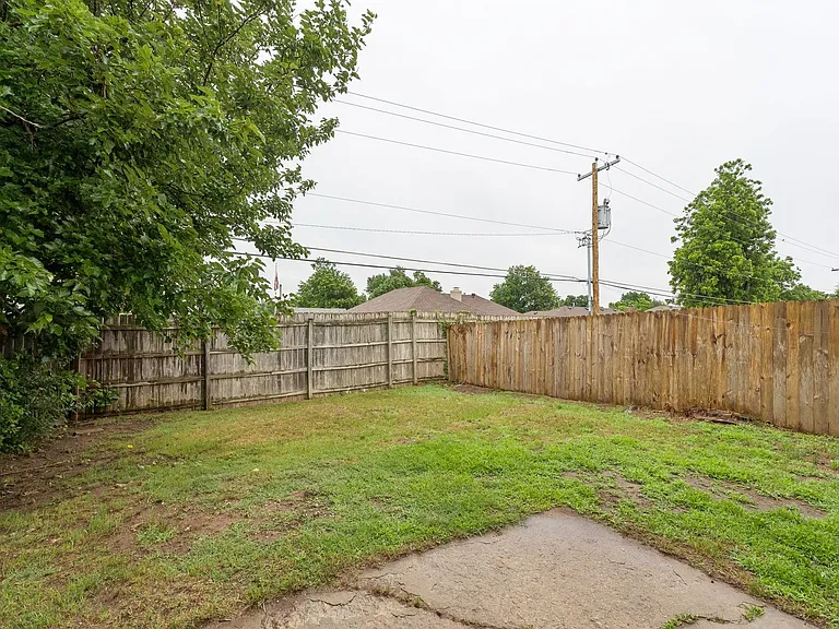 8514 Candlewood Dr — Photo 3