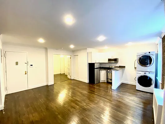 Rented by Douglas Elliman | media 10